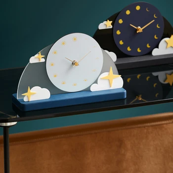 Miegamojo studija darbastalio laikrodžio ornamentai namų aksesuarai gimtadienio dovanos rekomenduojami svetainės įėjimo papuošalai.