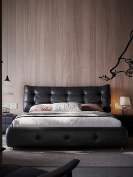 itališka minimalistinė odinė lova Moderni minimalistinė šiaurietiško stiliaus miegamojo dvigulė minkšta lova