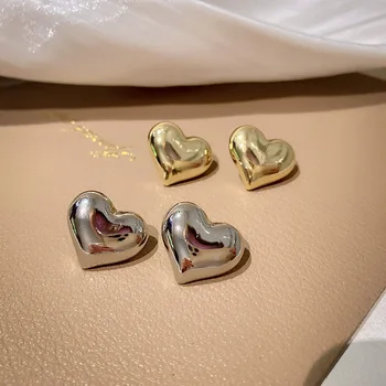 Small Heart nerūdijančio plieno smeigtukų auskarai moterims Antialerginiai aukso spalvos auskarai Papuošalai Žavesio aksesuarai Mergina