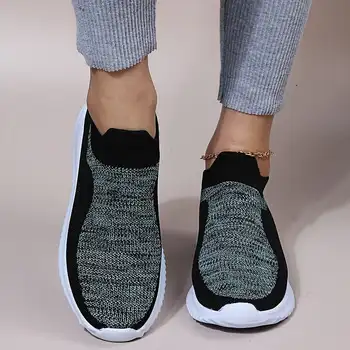 Moteriški žemo pleišto megzti sportbačiai, kvėpuojantys lengvi įsispiriami batai, laisvalaikio sportiniai bateliai