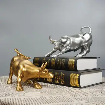 Gold Wall Street Bull OX statulos dervos papuošalai Feng Shui Fortune statula Biuro stalas Dekoratyvinė svetainės vidaus apdaila