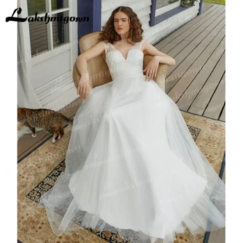 2022 A Line Vestuvinė suknelė Aplikacijos Nėriniai Be rankovių V formos kaklo grindų ilgis Tiulio nuotakos chalatai Tankas Nuotaka Country Beach suknelės