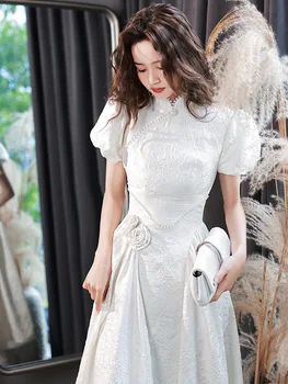 Klasikinė vakarinė suknelė 2023 Retro perlai Pūstos rankovės Kelio ilgio įžymybių chalatai Moteriškos baltos banketinės suknelės