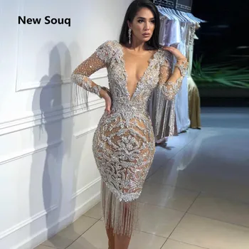 2019 Naujas kelio ilgis Trumpas kutas Blizgančios Prom suknelės Seksuali iliuzija V formos kaklas Ilgomis rankovėmis Kokteilinė suknelė Dubai Prom chalatai