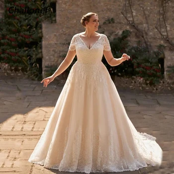 Challoner Plus Size A-Line Vestuvinė suknelė V-Neck Nėrinių aplikacijos Trumpomis rankovėmis Grindų ilgis Nėriniai iki nugaros Vestidos Nauja
