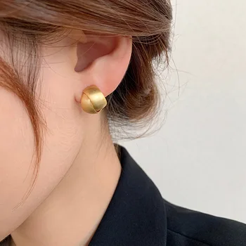 Japoniško stiliaus mados matinis auksas Kūrybinis dizainas Pradurti smeigės auskarai moterims Elegantiški žavesiai Ausų papuošalai Aksesuarai