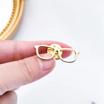 Paprasti akinių rėmeliai Sagė Gležnas blizgus aukso dengimo smeigtukas Mada Metalinis ženkliukas Papuošalų dovana 3 spalvų