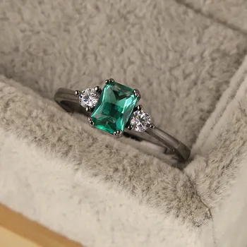 2023 Mada Naujas europietiškas ir amerikietiškas S925 sidabrinis smaragdinis deimantinis žiedas Individualizuotas dažytas juodas žiedas Gamintojas Tiesioginis pardavimas